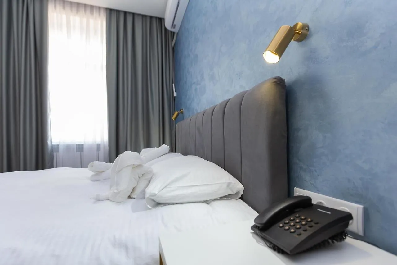 Amelia Hotel Kuramys